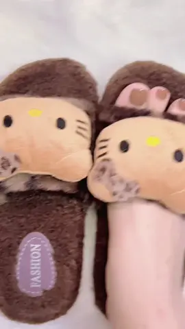 Dép Lông Nữ Helo Kitty Dễ Thương Hoạ Tiết Da Báo, Gồm 2 Màu.##mecuatina#deplongquaingang#depnuthoitrang#depmangtrongnha