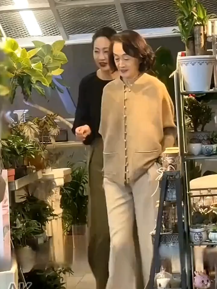 ปากกาย้อมผมนำเข้า ลด 50% เพียง 3 วันเท่านั้น!