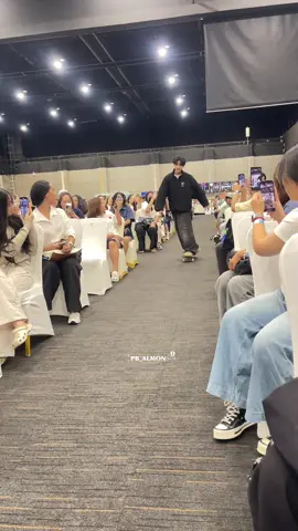 เจ้าของวันเกิดมาแล้ว ไถสเก็ตบอร์ดมาเลย พระเอกเกาหลีมาก🛹 #almondbabybigboy #แอลม่อนภูมิสุวรรณ #PSPW #ด้อมภภ #Building18WithAlmond