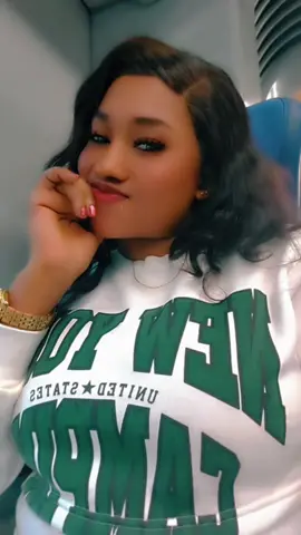 Happy new month everyone  quick reminder this is my birthday month November 26😇🥰🥰🎂🎂🥂🍾🥂🍾🍻##November#tik_tok##fypdong##🇫🇮##🇨🇦🇹🇩🇫🇷@@Sonia Berry 🍓🇳🇬🇫🇷🖤💛🤍🫡@@Sonia Berry🇳🇬🇫🇷🇫🇮🌗