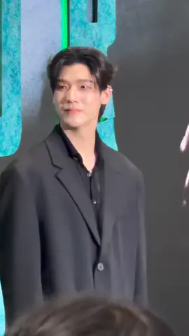 Jimmy is so handsome and his acting is 👏⭐⭐⭐⭐⭐  #zomvivorseries #karnkrisanaphan #jimmy_jimmoi #domundi #fyp 