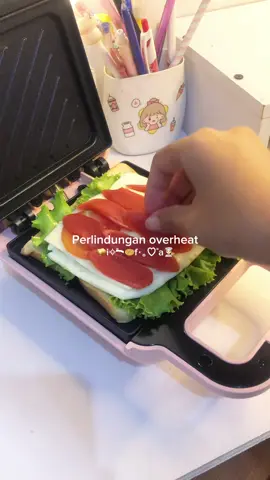 Sarapan simple cuman 1 menit, udah enak praktis pake sandwich maker @Simplus 🤗🤤 #anakkost #resepanakkost #masakansimple #povanakkos #simplus 