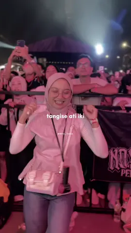 Tanggal 15 Novemeber kmna? Nonton NDX AKA di Aeon Mall Deltamas dong😍💃🏻🔥Tiket bole DM yaww🫵🏻#ndx #ndxaka #pekangembiraria #apakabarmantan #miftathaaa 