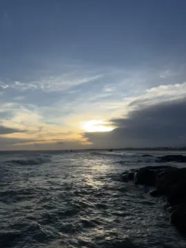 em cũng có nỗi niềm của riêng mình mà ?