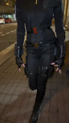 Two badass women.  @ancys  ♥️ #laracroft #blackwidow #marvel #haloween