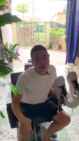 Reriwer máy sấy giày#xuhuong #maysaygiay #maysaygiaykhumui #maysaygiaydanang #quoctruonggiadung 