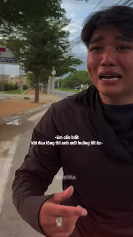 Thật buồn cười, kẻ tổn thương lại muốn tổn thương người khác, right? #lunyentertainment #natoriginal #tiktokgiaitri #nhachaymoingay 