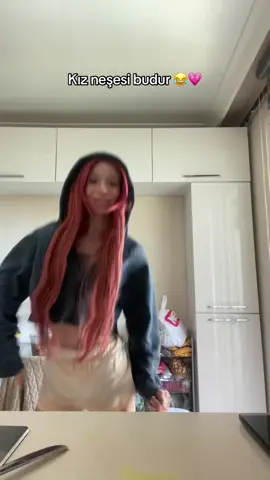 Ilgınla bizim sabah rutin @visneliturta ❤️😂 #keşfetedüş #dancechallenge #dance #challenge #dancetutorial 