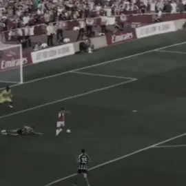 The art of the fake shot.#skills #footballedit #videoviral #fyp 