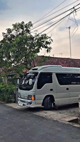 Reservasi Armada Pariwisata Area Pemalang Ulujami & sekitarnya🤗 • Hub : 0878-2856-8183 📍Ramasinta Sewa Elf Pemalang. #ramasintatrans #sewaelfpemalang #pariwisata #adiputro #fypdongggggggg 