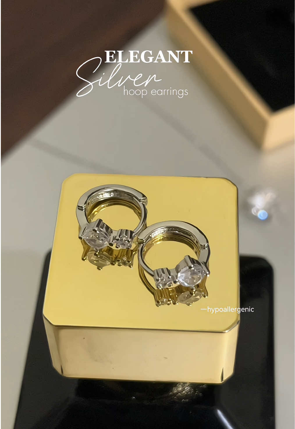 #hoopearrings #earrings #elegantearrings #silverearrings #silverjewelry 