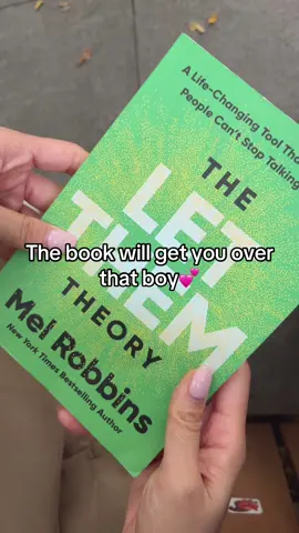 The book will get you over that boy💕#fyp #selfhelp #MentalHealth #friends #survival 