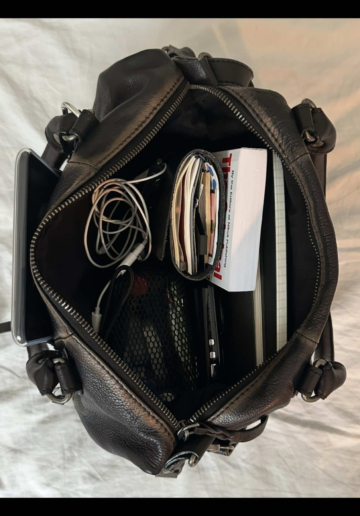 new purse! 🫶🏻 #citybag #newpurse #pursetok #whatsinmybag #whatsinmypurse 