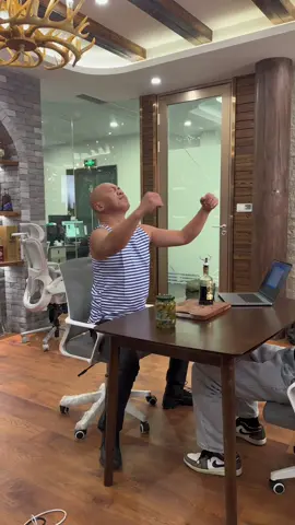 #nuncasubrio #martinrussia #shaoxiangyi 