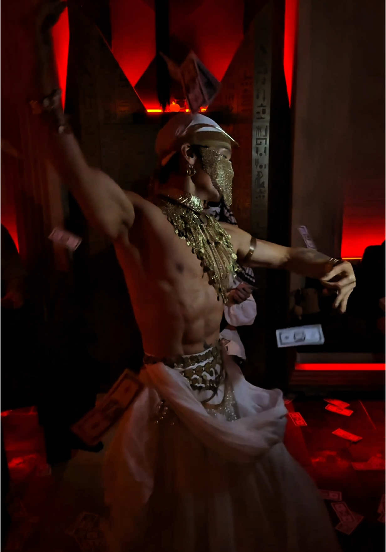 Happy Halloween.#Halloween#bellydance #dance #肚皮舞 #东方舞 #muscle #腹肌 #肌肉 