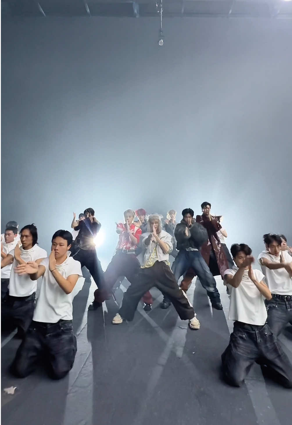 Wanna be like CYE💥#CLOSEYOUREYES #클로즈유어아이즈 #blackout #SOB #Imanbek @Imanbek 