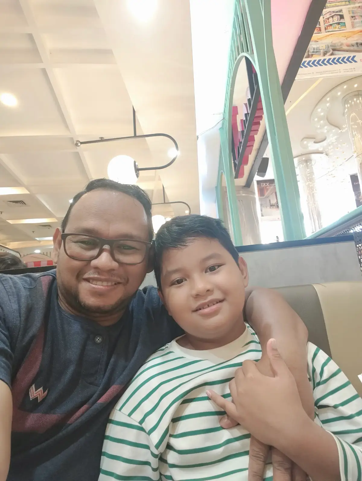 Dear Anak Lelakiku Jadilah tinggi tanpa menginjak orang lain, Jadilah bersinar tanpa memadamkan cahaya lain Dan bahagialah  tanpa menyakiti orang lain 😍😍