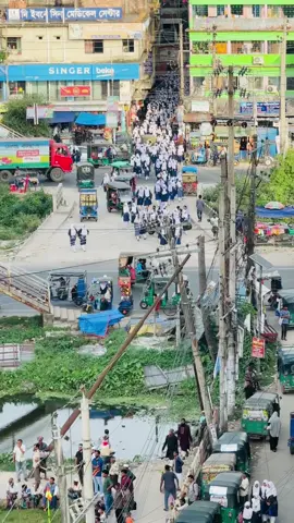 স্কুলের ইউনিফর্ম পরা মেয়েগুলোকে দেখে নিজেকে মনে পড়ে গেল আর খেলার মাঠে ছেলে গুলো কে দেখে মনে পরে গেলো কত হাজার যুবকের জন্য এই খেলেটা এখন স্বপ্ন মনে পড়ে গেল কতজনের শৈশব না এখানে ছিল ।।এই সময় গুলো ফিরে আসে না আর আসবে না 🥹🥹🫶🏿 #fypシ #pageforyou #creatorsearchinsights @TikTok Bangladesh 