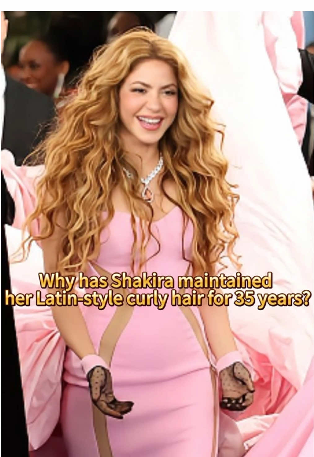 Why has Shakira maintained her Latin-style curly hair for 35 years?#foryou#news#celebrity#fyp#Shakira