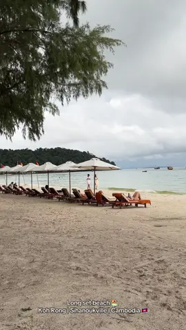 Happy Saturday, come to chill on the beautiful beach 🏖️ #kohrongisland🏝🇰🇭 #cambodia🇰🇭 