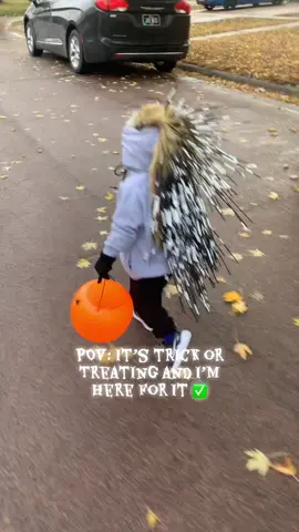 750 straws and close to 15 hours later we are out on the town ✅ #fastertfarms #halloween #halloweencostume #porcupine #trickortreat 