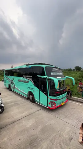 Konser Maumeree 36++ # KOMANG💃🏻💃🏻 di gt sawangan  @AZKduino Automation - VGM @sahabat_komang.10 @Deni Siswandi  @alexmerchnds07  #fyppppppppppppppppppppppp #viral #basuri #komang #jempoltrans 