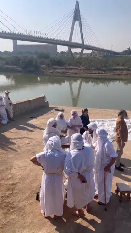 دهوا حنينّا مبارك على أبناء الديانة المندائية، أعاده الله عليكم بالخير والنور والسلام 🌊✨” 	•	“في دهوا حنينّا، نتذكر نقاء الماء وصفاء الروح، عيد مبارك للصابئة المندائيين 💧🤍” 	•	“دهوا حنينّا، عيد الطهر والتجدد، كل عام وأنتم بنور الحياة مؤمنين #الاهواز_ميديا🔵🇮🇷🇮🇶 #بوشهر #الكويت #جنوب_ايران #البصره 