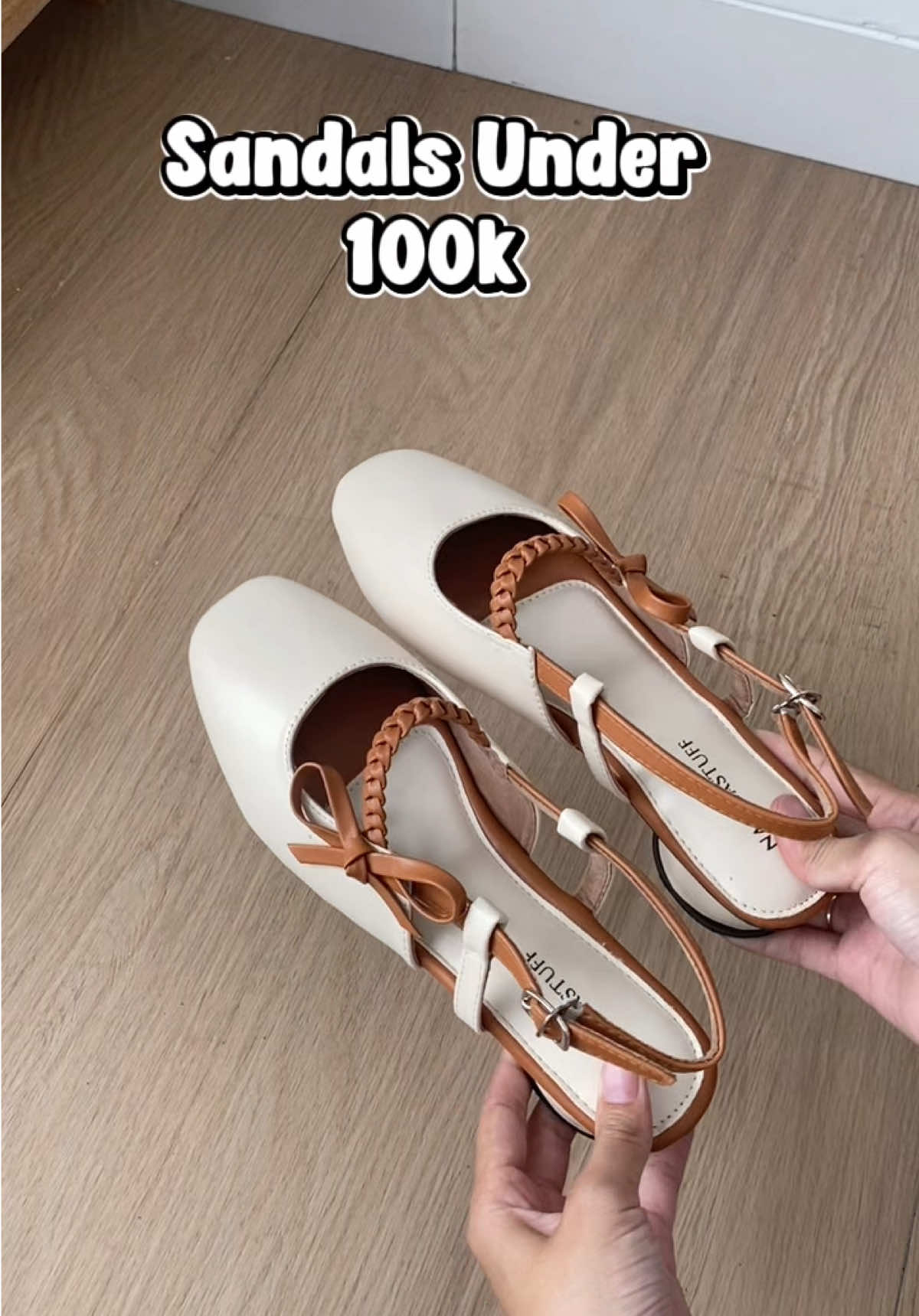 Pandang pertama langsung JATUH HATI 🤩 empuk nyaman dipake daily✨ kuy di CO sbelum kehabisan! #rekomendasi #nadilastuff #sandalwanita #sepatuwanita #fyp 
