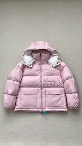 Girl down jacket 💕#girl #downjacket #winterfashion #outfitinspo #fyp 