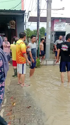 efek banjir dari sungai CBL dan Citarum #foryoupage #viral #banjir #banjirbandang 