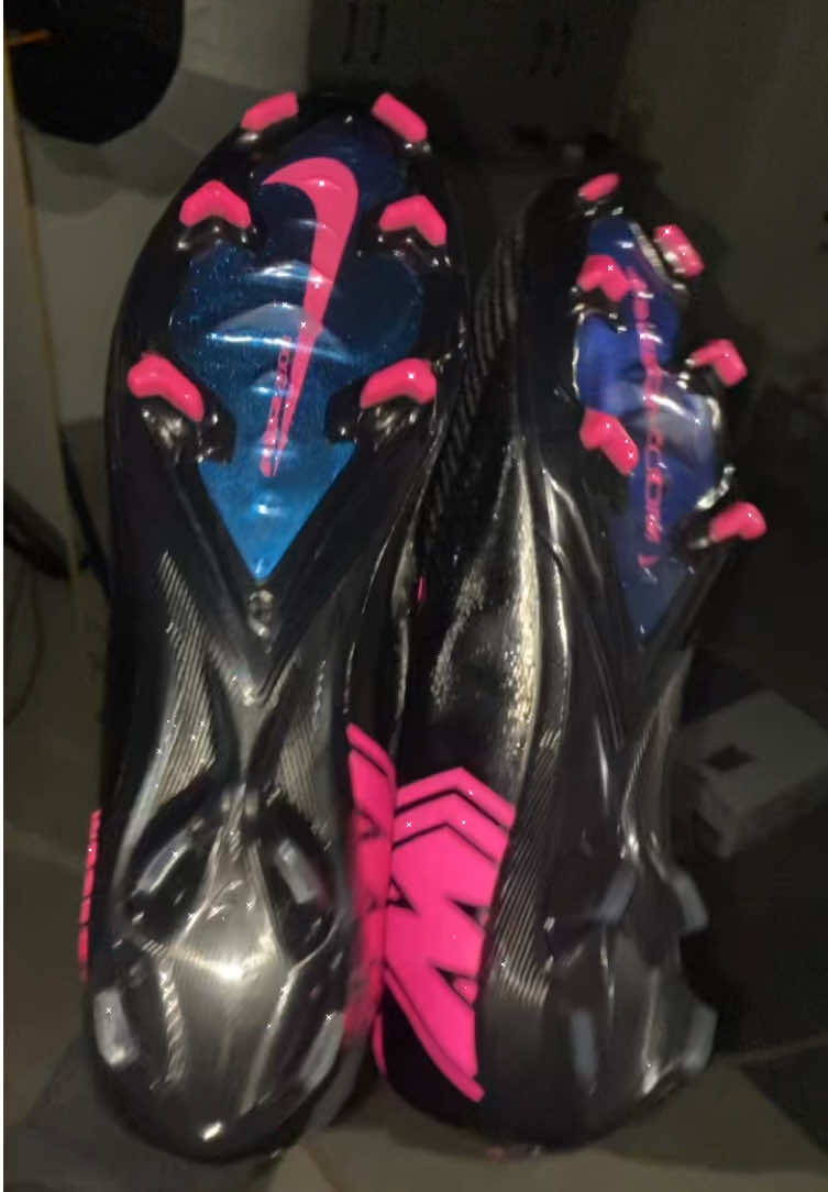 #elite #uk #🇬🇧🇬🇧🇬🇧🇬🇧 #footballboots #nike 