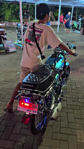 💙😇#promomakanharian #jayaalien #gl100modifikasi #fypシ゚viral #glgank 