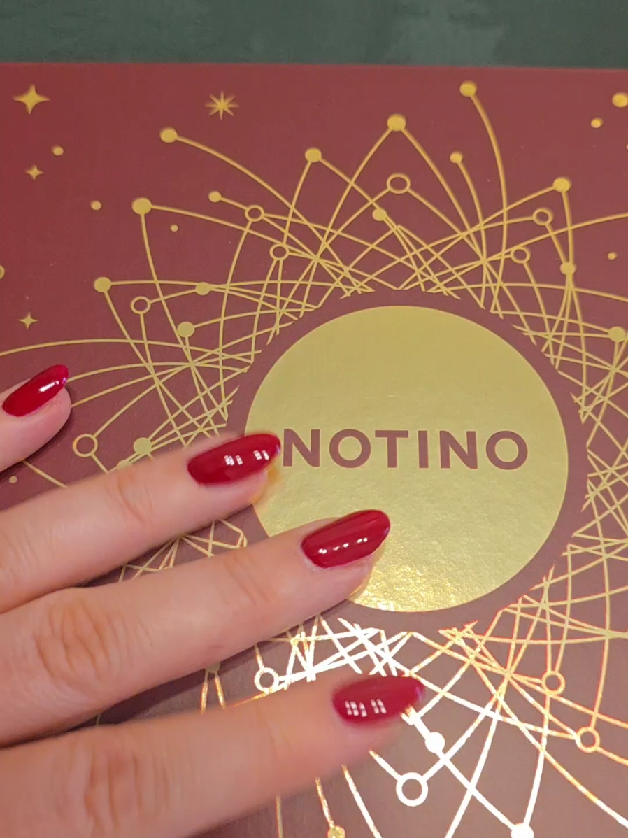 Otvorite samnom Notino adventski kalendar sa 12 mini parfema 🥰😍 #notino #christmas2025 #fyp #parfum #bozic 