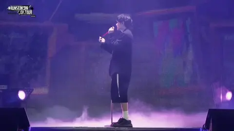 Taehyung Love me again  #RUNSEOKJIN_epTOUR_ENCORE #Taehyung 