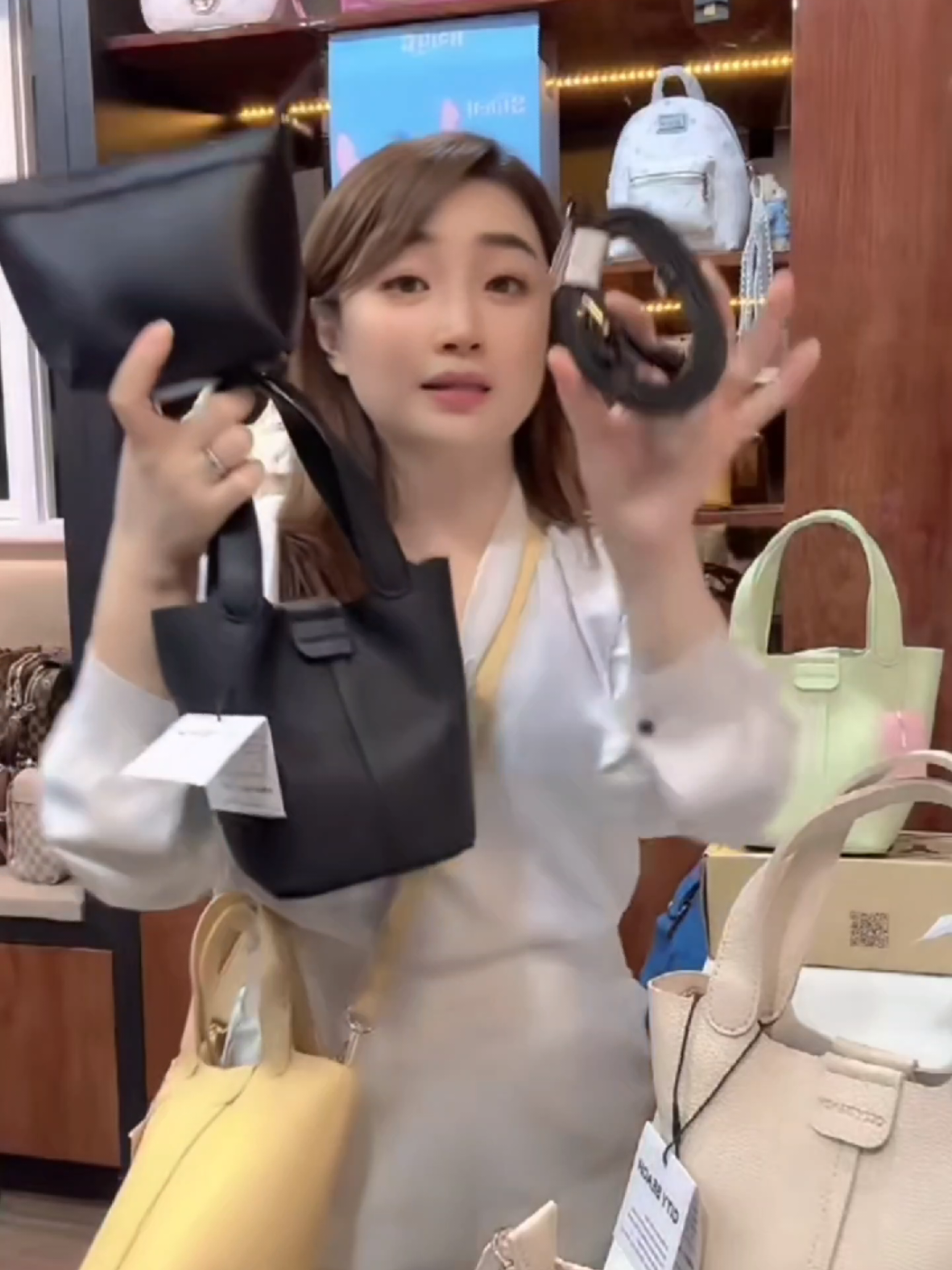 ICARRIEKOLLER] Sling Bag Hand Bag Shoulder Bag Tas Wanita Simpel Praktis dan Kekinian (HL) #tas #taswanita #tasmurah #tascantik #taskekinian 