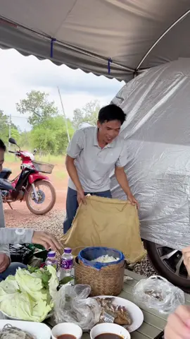 #ໄຟເບີ້ນ້ອງອໍາ #ລູກແມ່ອໍາ #ດັນຂຶ້ນຫນ້າຟີດໃຫ້ແດ່ #ໄຟເບີ້ອໍາໆ #ໄຟເບີນ້ອງອໍາ @Thomkokkieng2 