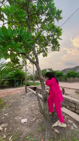 Ya buu maaf aku susah di atur😆🤣🤣🤣🤣😂😂😂