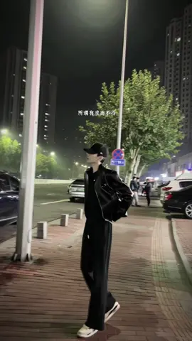 你不必“站在”最好的位置。站在让我们感到“快乐”的地方就足够了。🥤🐟 #fyp #xh #gumingze #douyin抖音 #china 