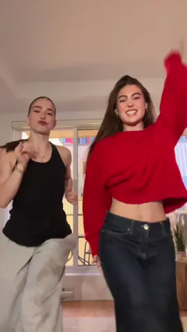 Good morning world!!! How was Halloween night? What costume did you chose 🎃🧡🫶🏻🫣  Bon matin tous le monde. Comment était la nuit d Halloween? Quel était votre costume? 🎃🫶🏻👻🫣 We are @Ophé  and @annflo_begin  and sisters from Canada 🇨🇦  #beginsistersofficial #dancevideo #sisters #halloween 