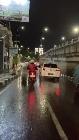 November N nya apa? #semarang #semarangstory #semarang24jam #novemberrain 