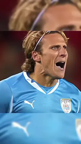 forlan🇺🇾 lagand🐐 man united🔴 #forlan  #football #skills #fyp #VoiceEffects 