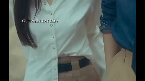 lihat perbedaan nya Gi jeong ke cwe lain : 😑😒🤨😶 ke U yeong : ☺️😚🥰😍😆😁#CapCut #spiritfingers #parkjihu #jojoonyoung #drakor 