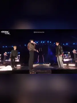 Jimin, Taehyung và a Jin💜 #bts #RUNSEOKJIN_epTOUR_ENCORE #Jin_TOUR_ENCORE #taehyung #jimin 