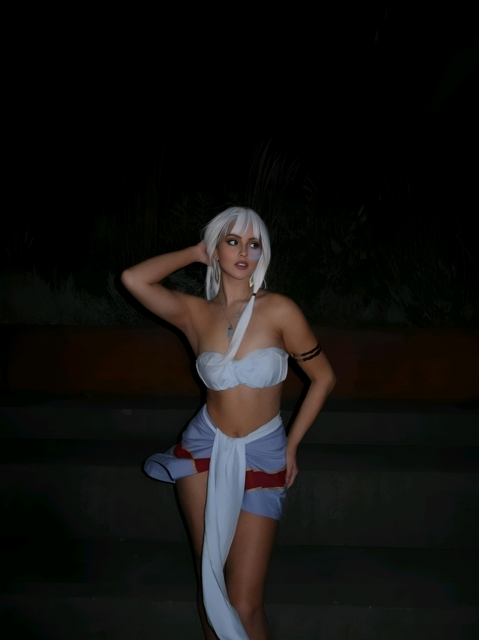 the heart of Atlantis 💎🤍 #halloween #atlantis #kida #princesskida #takingapicture