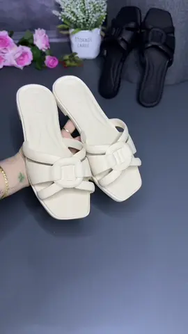 Dép lê mẫu mới hotrend 2025 êm chân#viral #viralvideo #xuhuong #depnuhottrend2025 #deplenu 