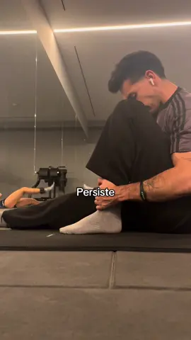 Progresión de flexión de 0 a 5 meses. Persistir y nunca desistir.  #lca #aclrecovery #ligamentocruzadoanterior #acl #progress 