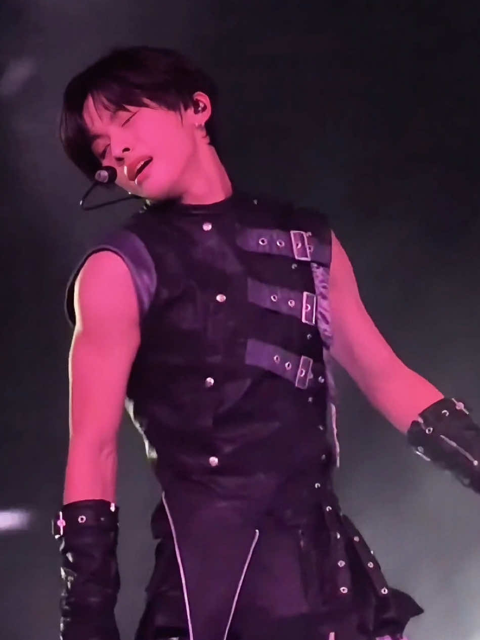 Dangerous young man❤️‍🔥 #riku #nctwish #maedariku #ริคุ 