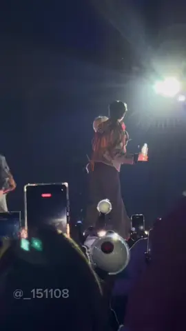 Đừng để Jiminie dính nước :)))) dính nước rồi hất tóc là tàn canh mấy nhỏ quạt :))) #bts #RUNSEOKJIN_epTOUR_ENCORE #jiminbts #jimin #parkjimin #jmvnfp 