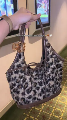 Tas leopard yang lagi di cari cari restock lagi nich #taswanita #leopard #fy #fyppppppppppppppppppppppp 