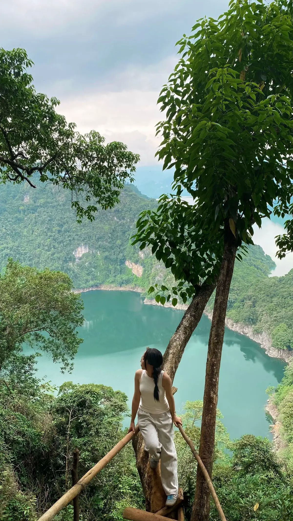 Chỉ là những người lạ vô tình gặp nhau nhưng vui ạ #homatngoc #trekking 